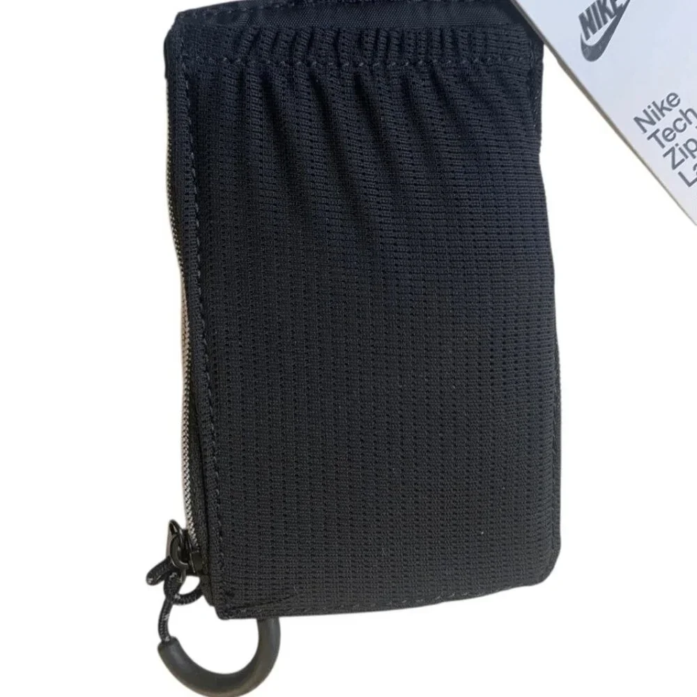 BNWT NIKE TECH STATEMENT ZIP WALLET LANYARD BLACK CARD HOLDER - Picture 11 of 14
